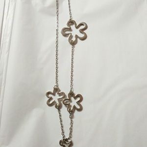 Lia Sophia Jewelry - Lia Sophia 60s mod hippie inspire flower necklace Lia Sophia Jewelry - Lia Sophia 60s mod hippie inspire flower necklace